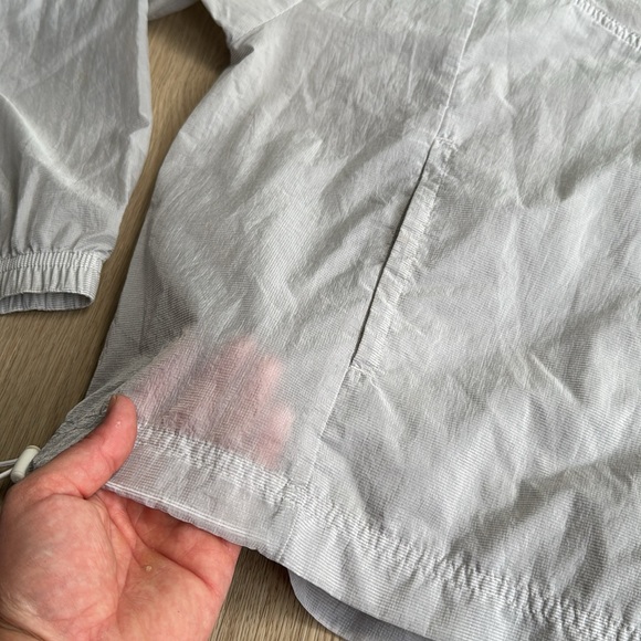 Women’s Nike Gray WindBreaker Zip Up Hooded Jacket Size XL - Picture 5 of 10